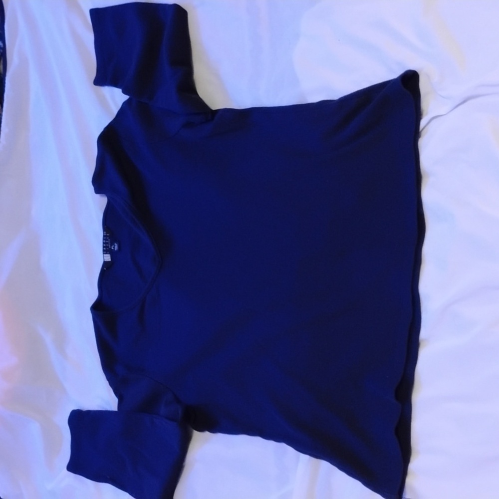 Carole Little Vneck knit blouse
